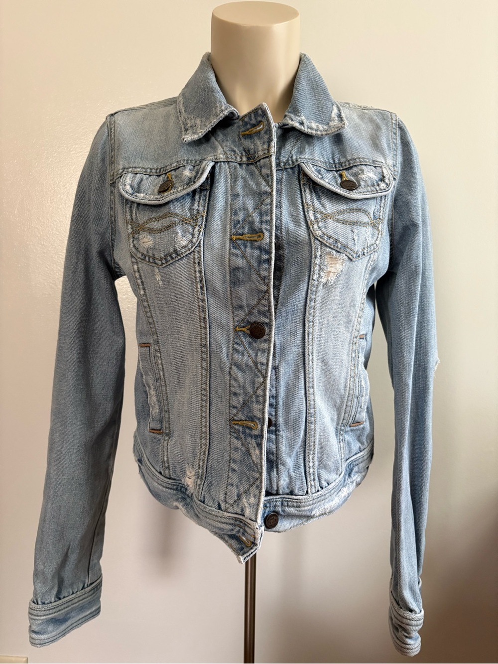 Vintage Y2K Abercrombie & Fitch Distressed Denim Jacket Light Wash Women’s Large